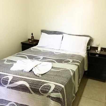 Hotel Santos Campina Verde エクステリア 写真
