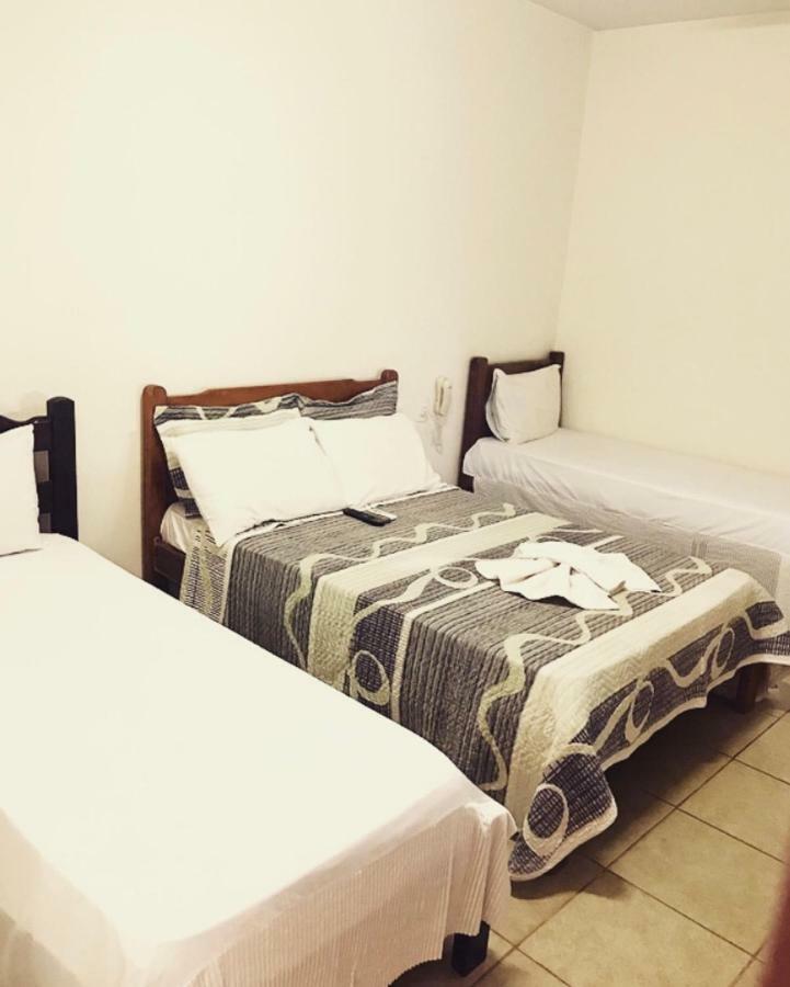 Hotel Santos Campina Verde エクステリア 写真